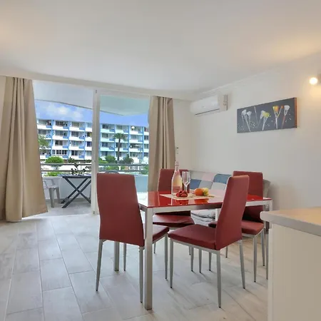 Апартаменты Holidays Studio, Pool, Air Con, Terrace Сан Мигель
