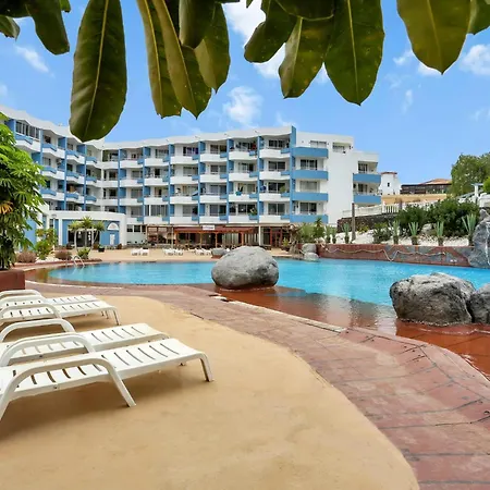 Apartment Holidays Studio, Pool, Air Con, Terrace